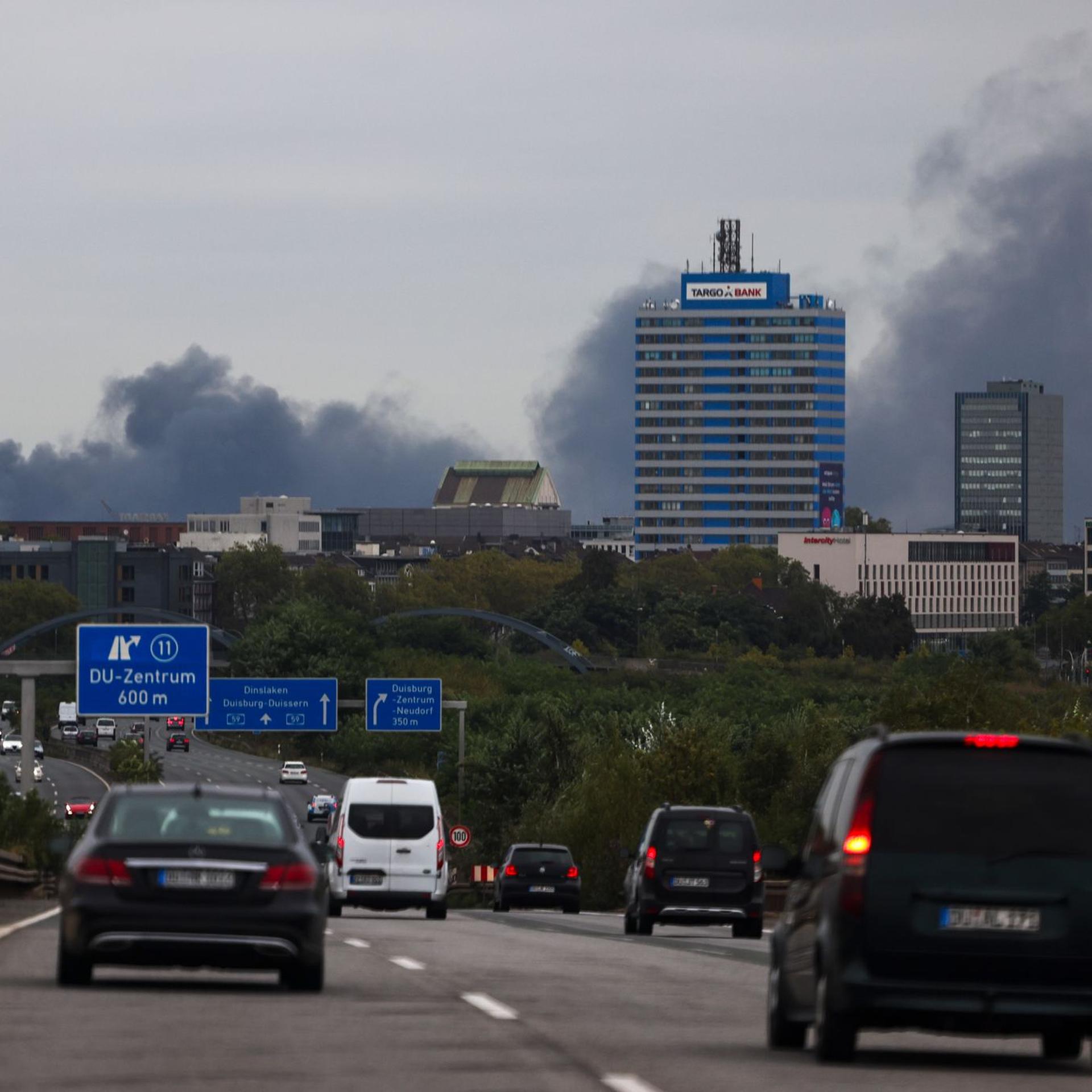 Riesige Rauchwolke Nach Brand In Chemiewerk - Entwarnung | Aachener Zeitung